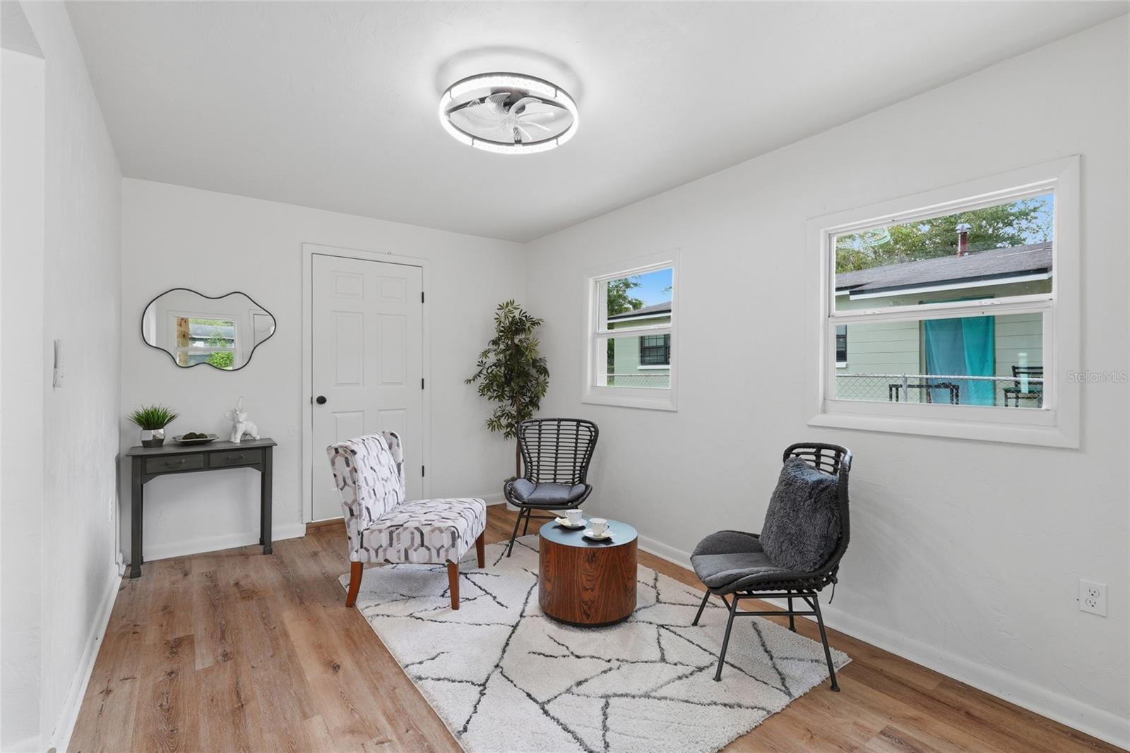 LINCOLN ESTATES - Residential