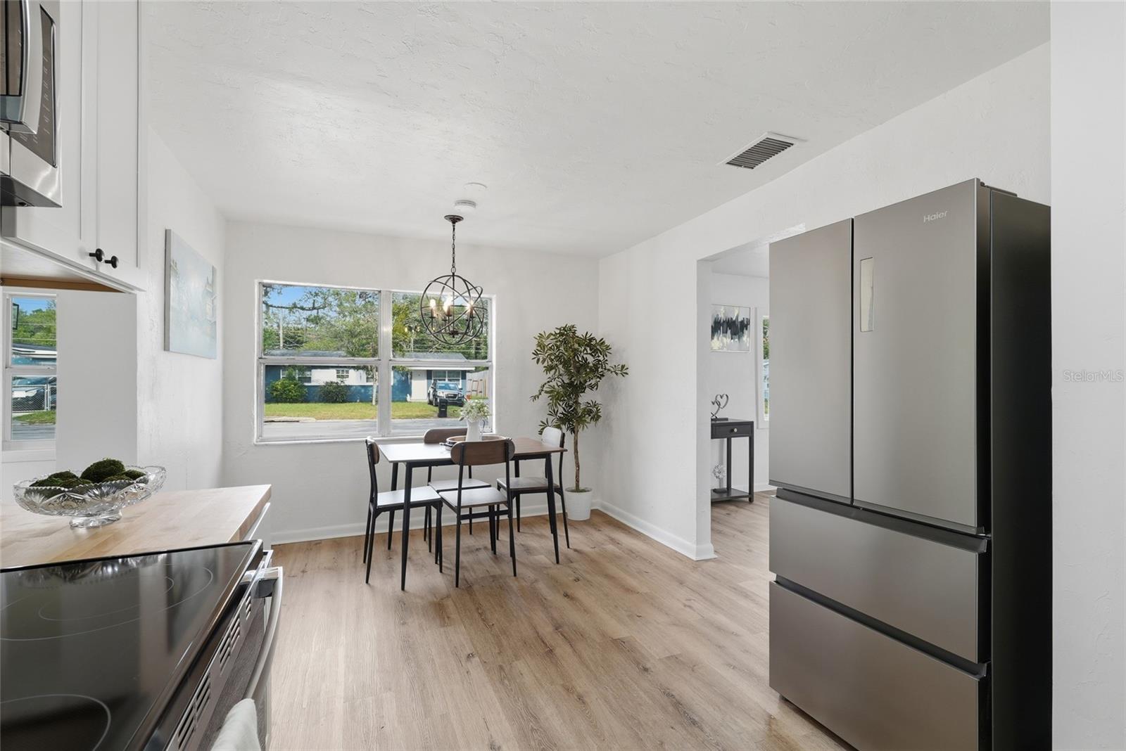 LINCOLN ESTATES - Residential