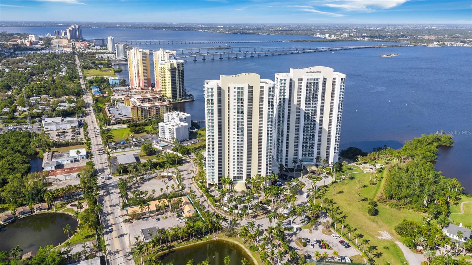 3000 OASIS GRAND BOULEVARD 1004