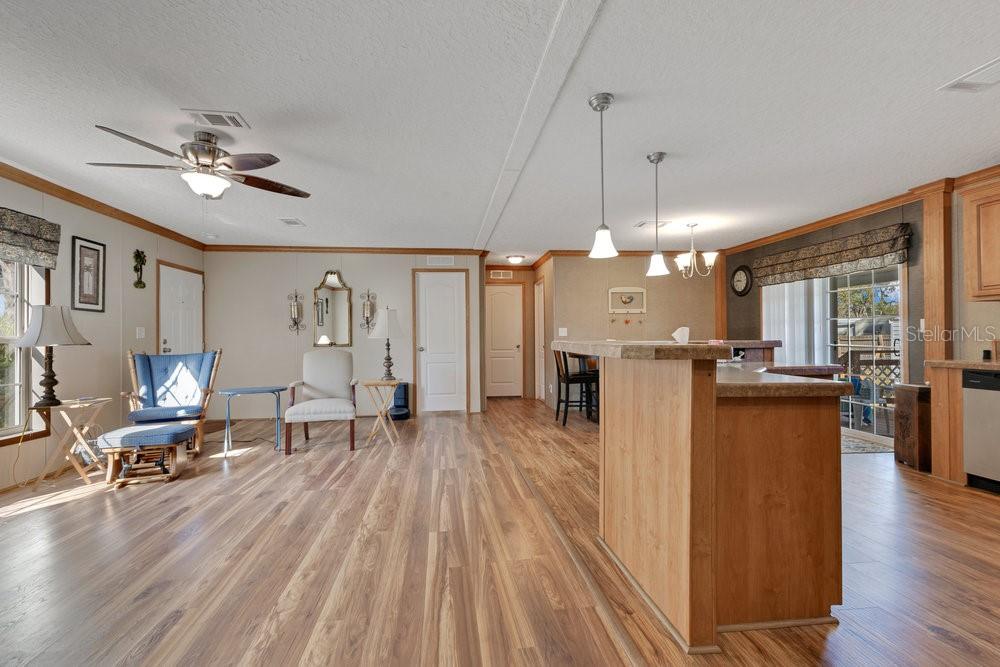 2823 SW 89TH PLACE