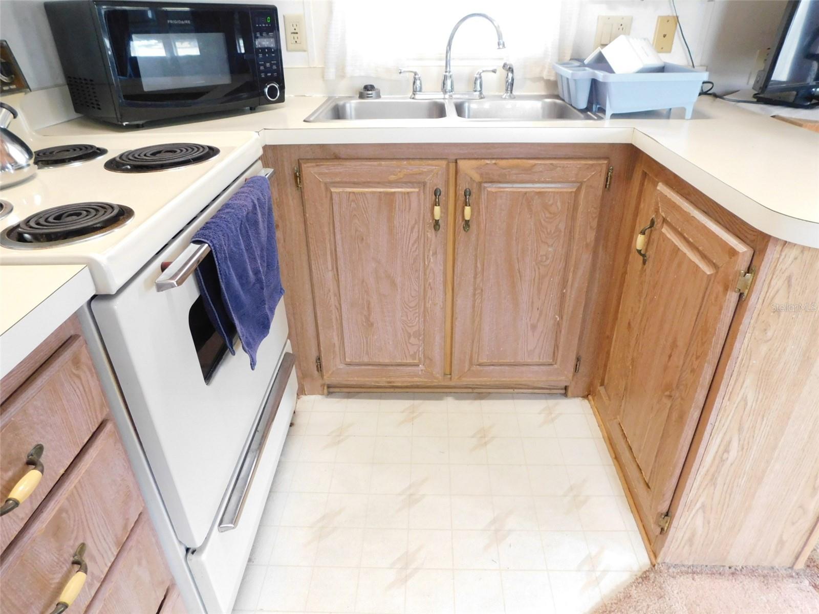 ORANGE PARK ESTATES - Residential