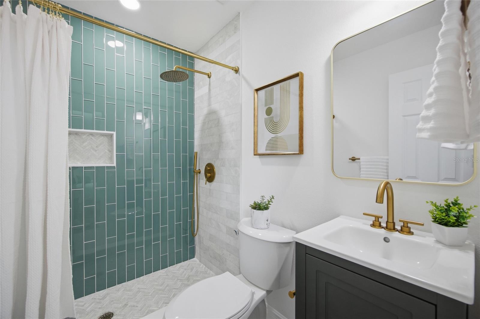 SEMINOLE CREST - Residential