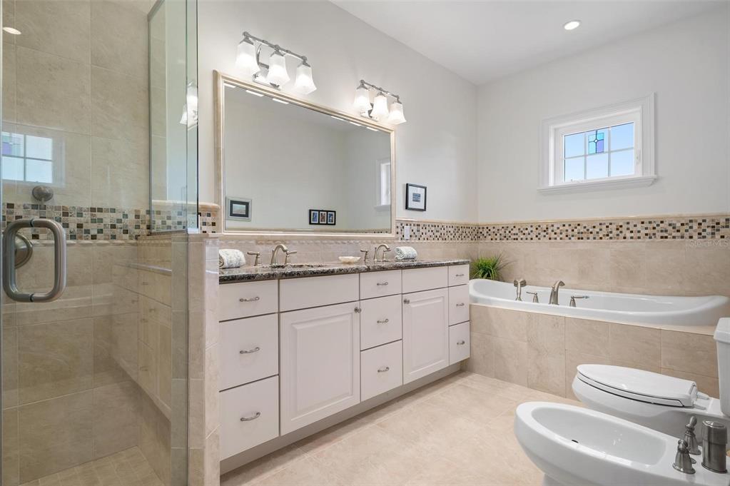 KEY ROYALE 13TH ADD - Residential