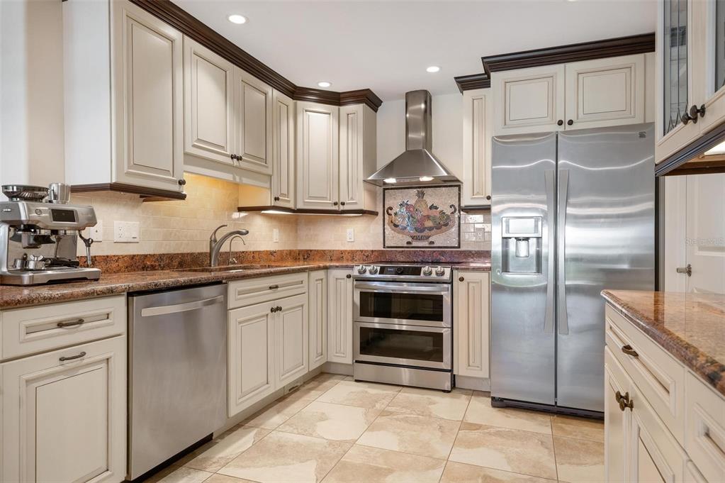 KEY ROYALE 13TH ADD - Residential