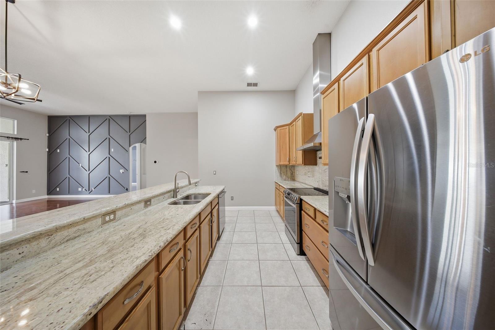 VISTA LAKES VILLAGE N-13 WAVERLY - Residential