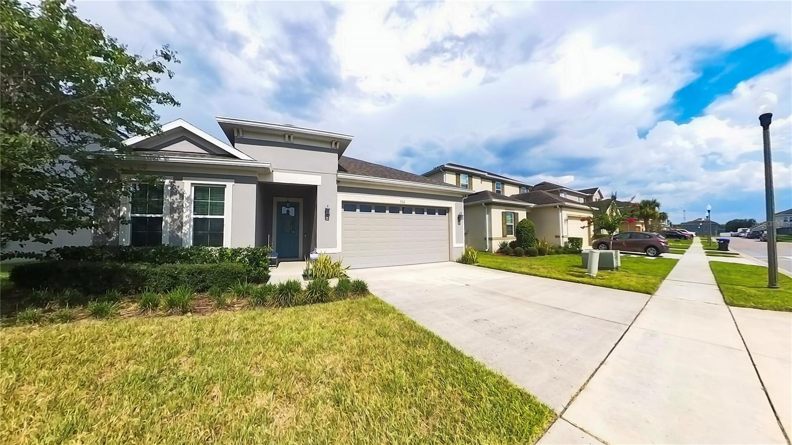 902 GRAND HILLTOP DRIVE