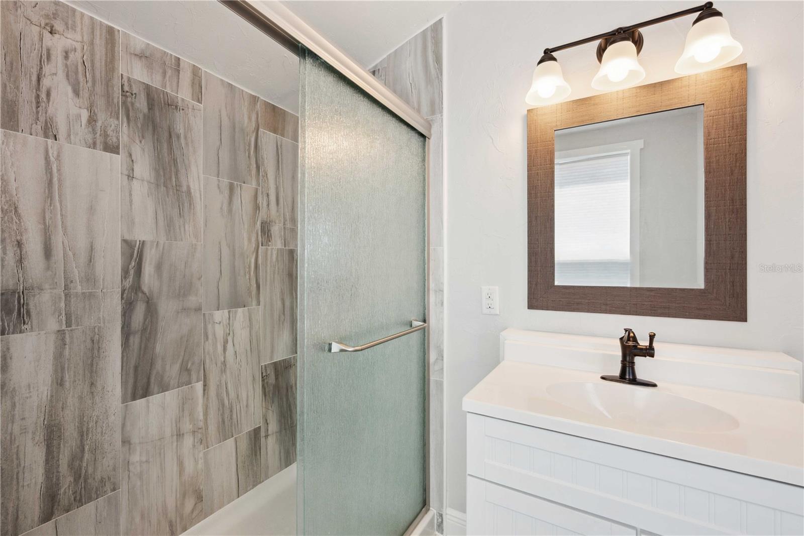 BUSHNELL - Residential