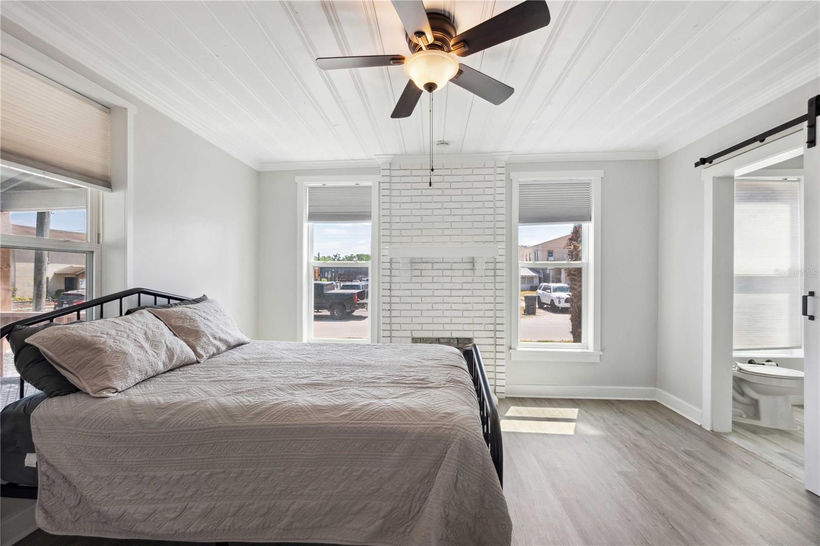 BUSHNELL - Residential