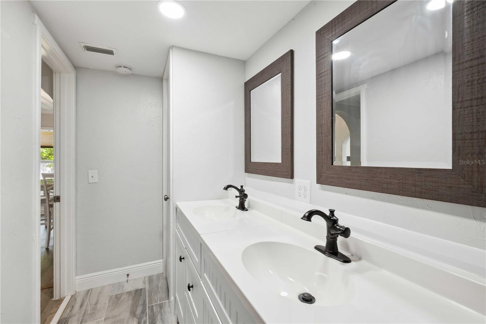 BUSHNELL - Residential