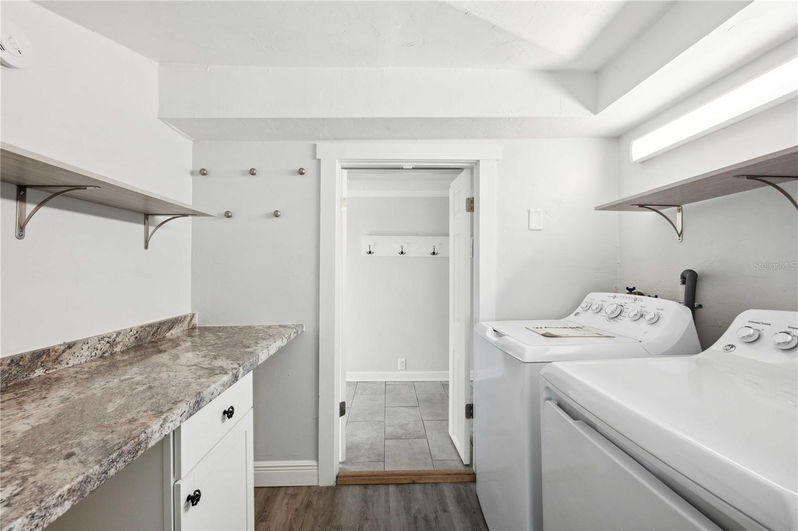 BUSHNELL - Residential