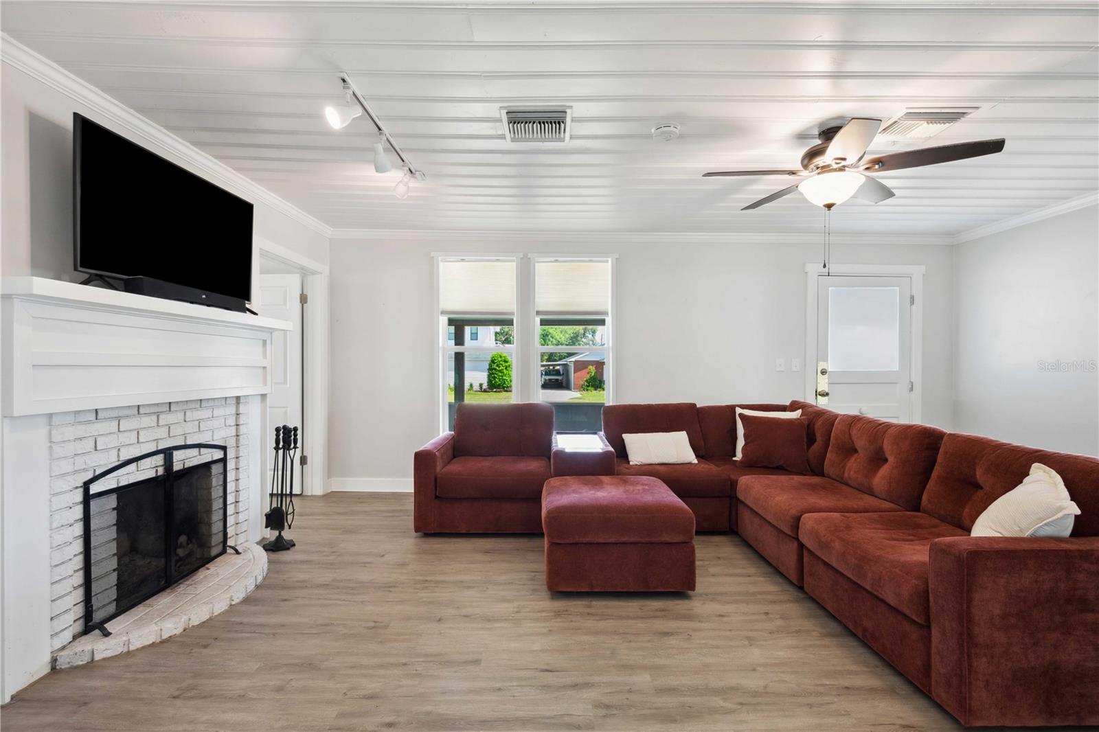 BUSHNELL - Residential