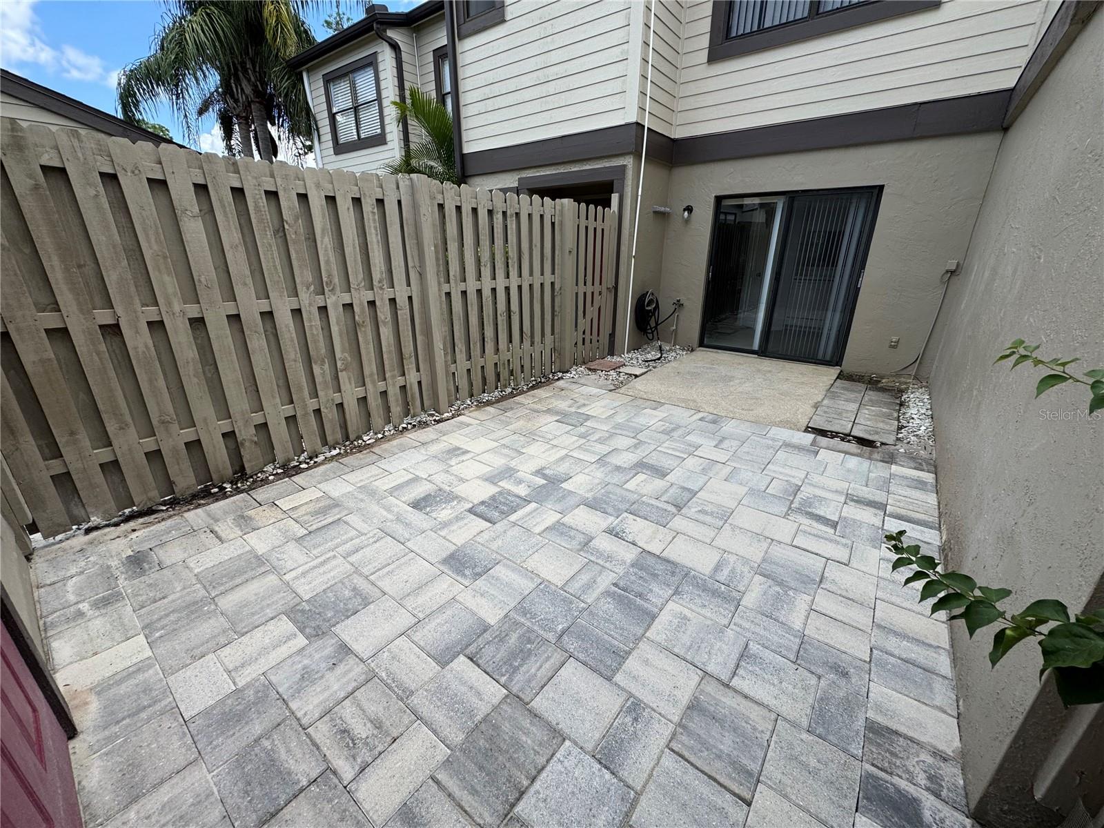 EAST LAKE WOODLANDS WOODS LANDING TWNHMS - Residential Lease