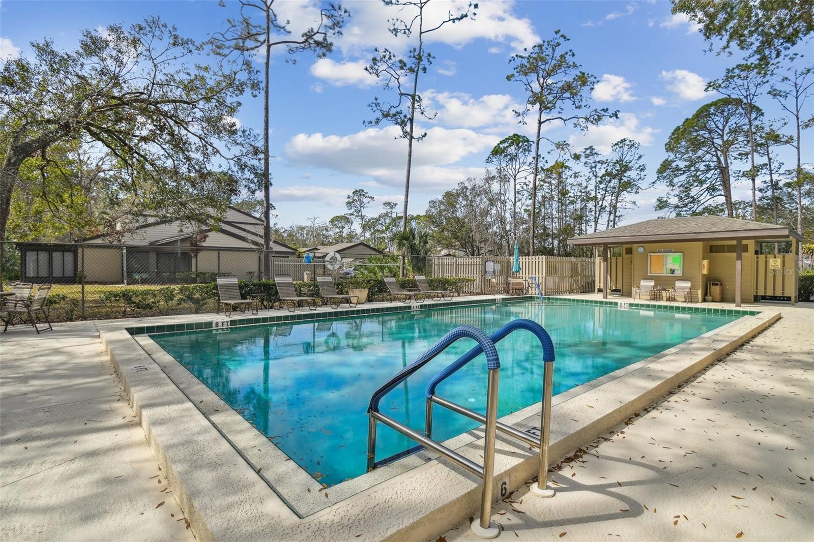 EAST LAKE WOODLANDS WOODS LANDING TWNHMS - Residential Lease