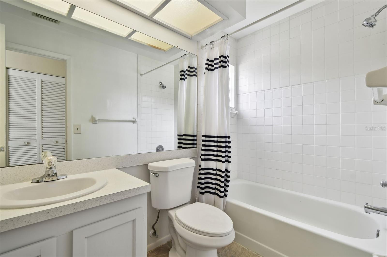 EAST LAKE WOODLANDS WOODS LANDING TWNHMS - Residential Lease