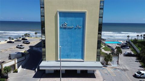 A home in DAYTONA BEACH