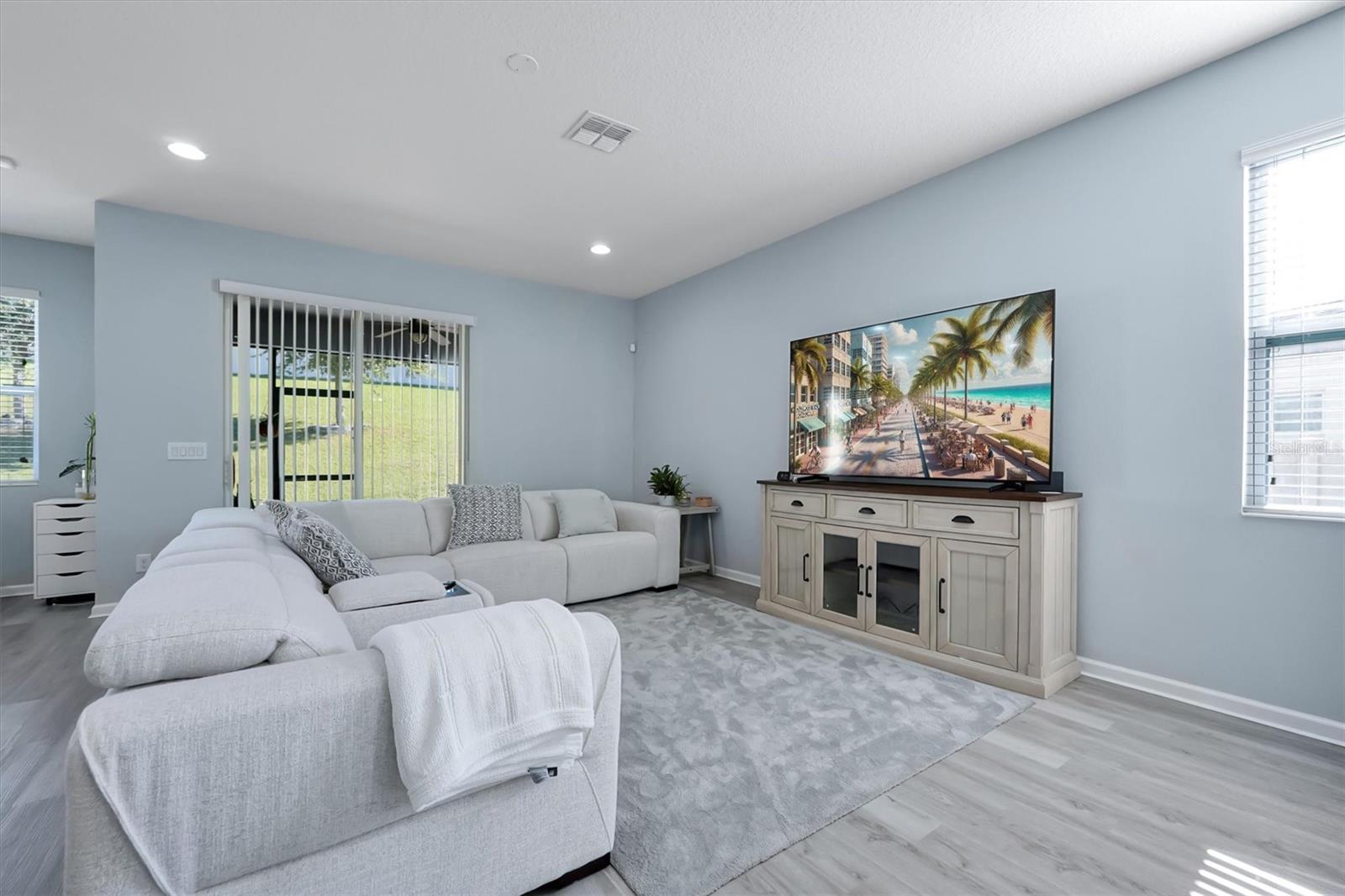 JOHNS LAKE LNDG PH 3 - Residential