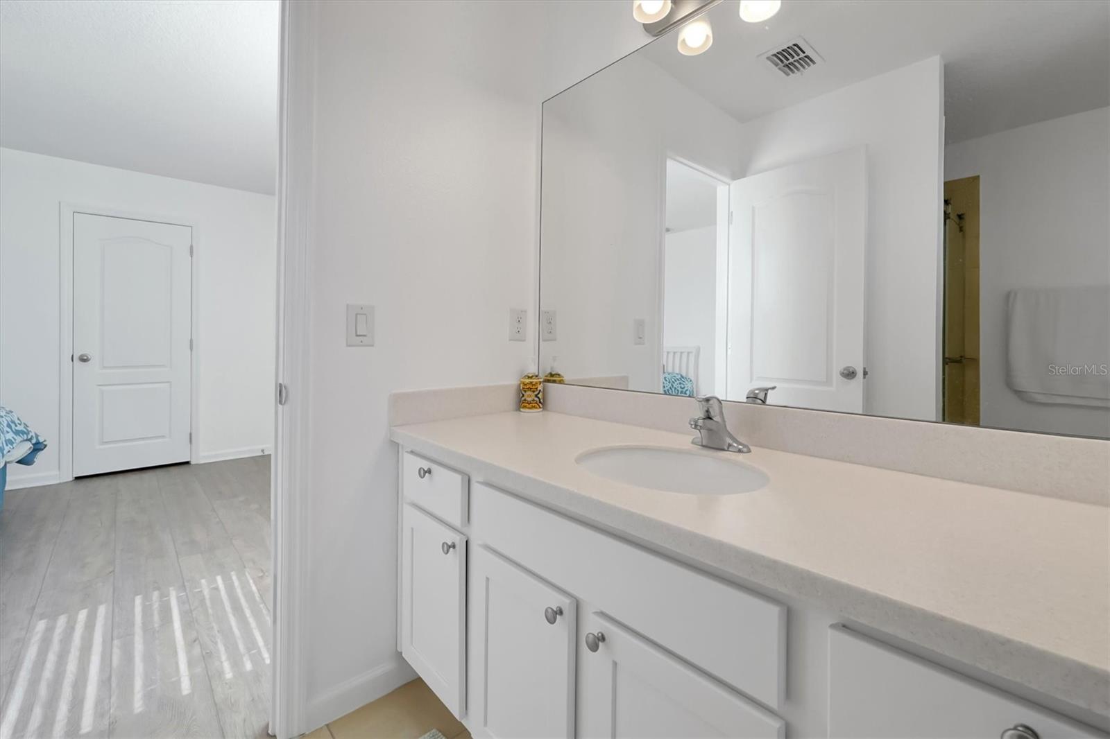 JOHNS LAKE LNDG PH 3 - Residential