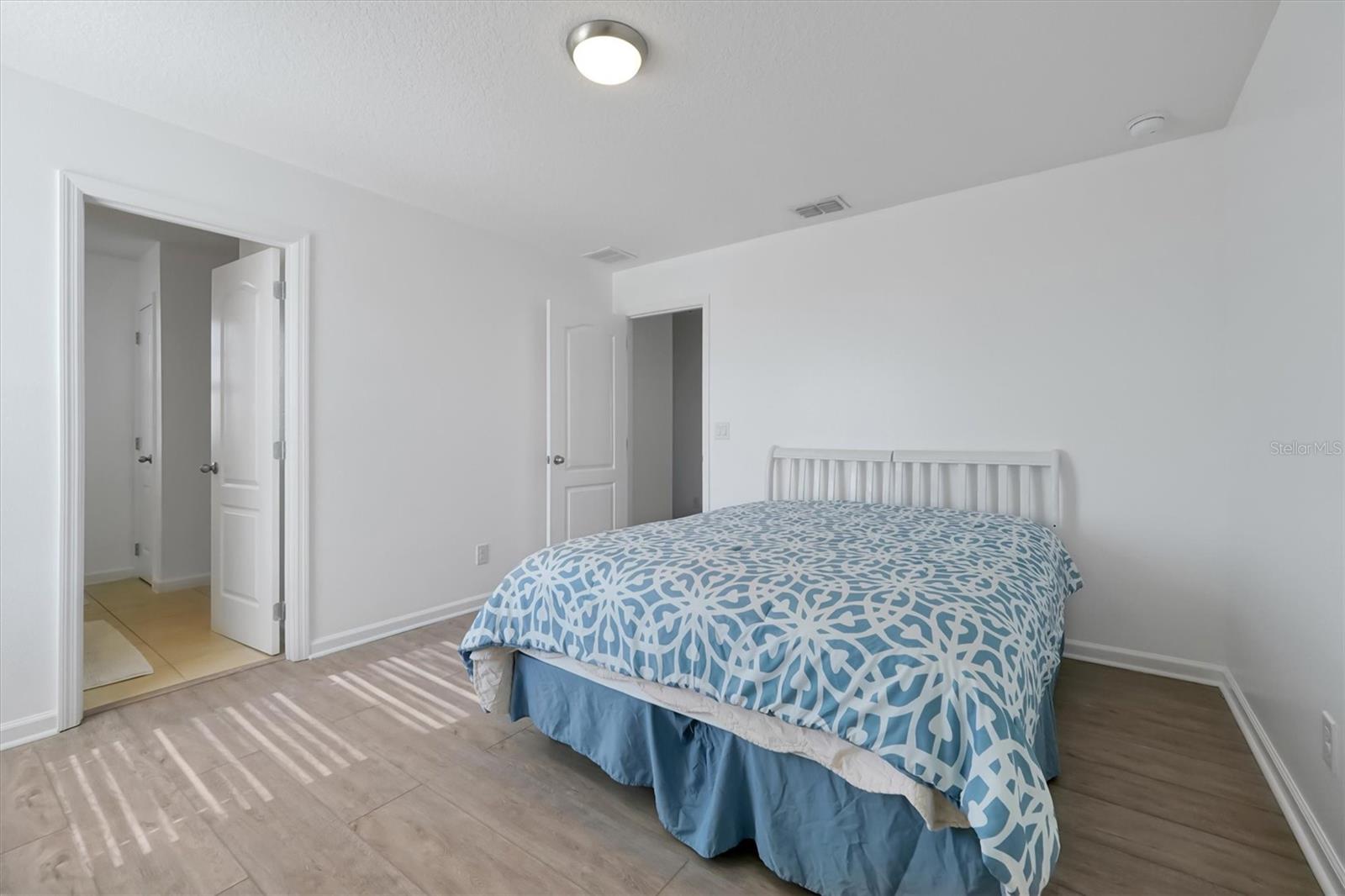 JOHNS LAKE LNDG PH 3 - Residential