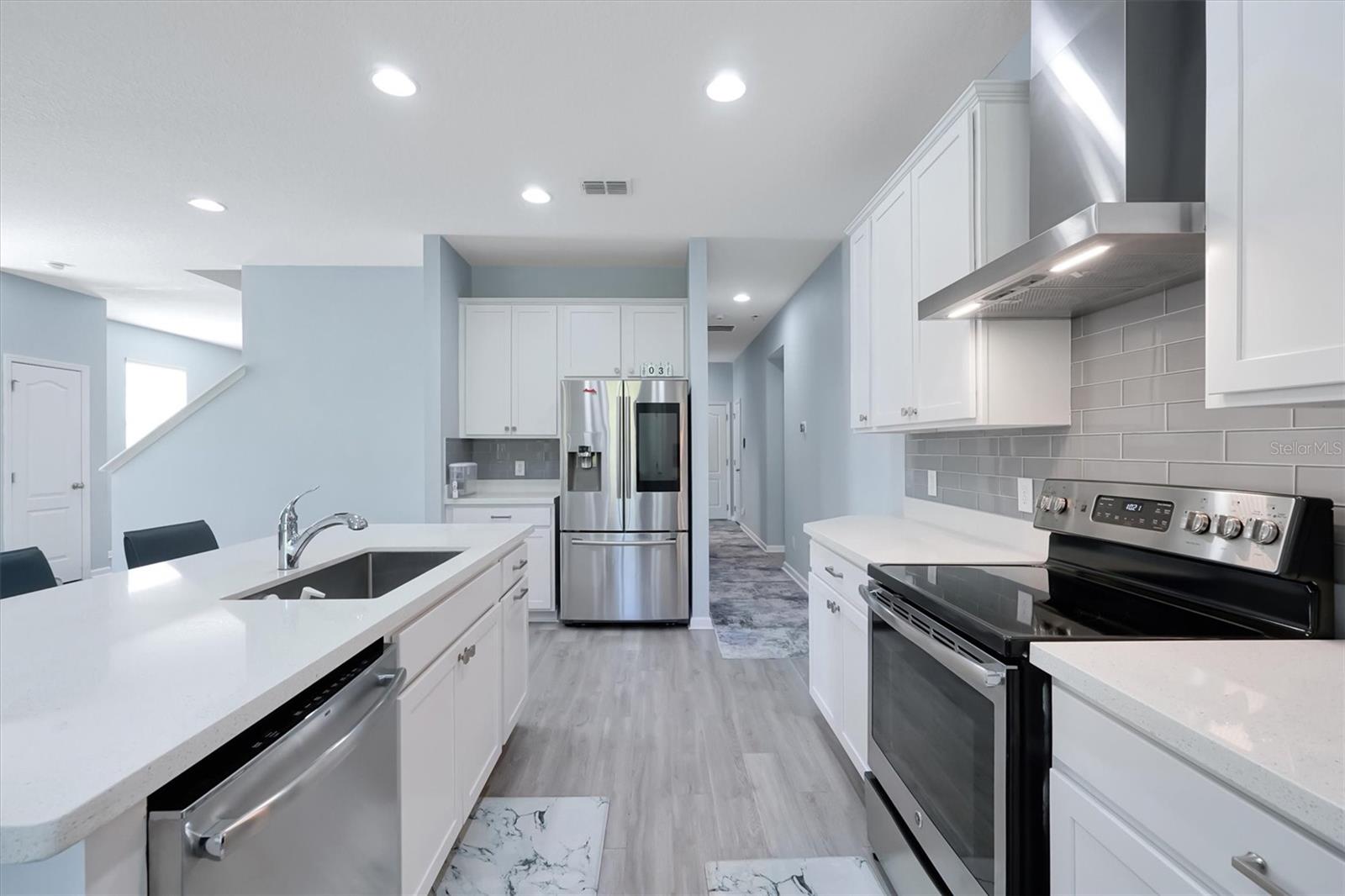 JOHNS LAKE LNDG PH 3 - Residential