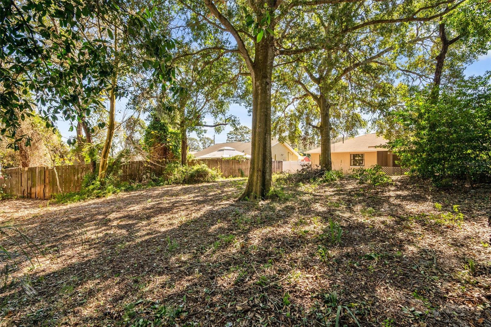 FAIRMOUNT PARK - Residential