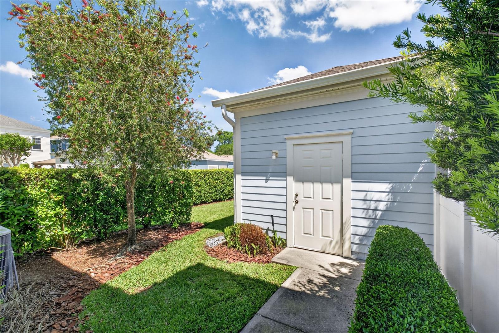 CELEBRATION ROSEVILLE CORNER - Residential
