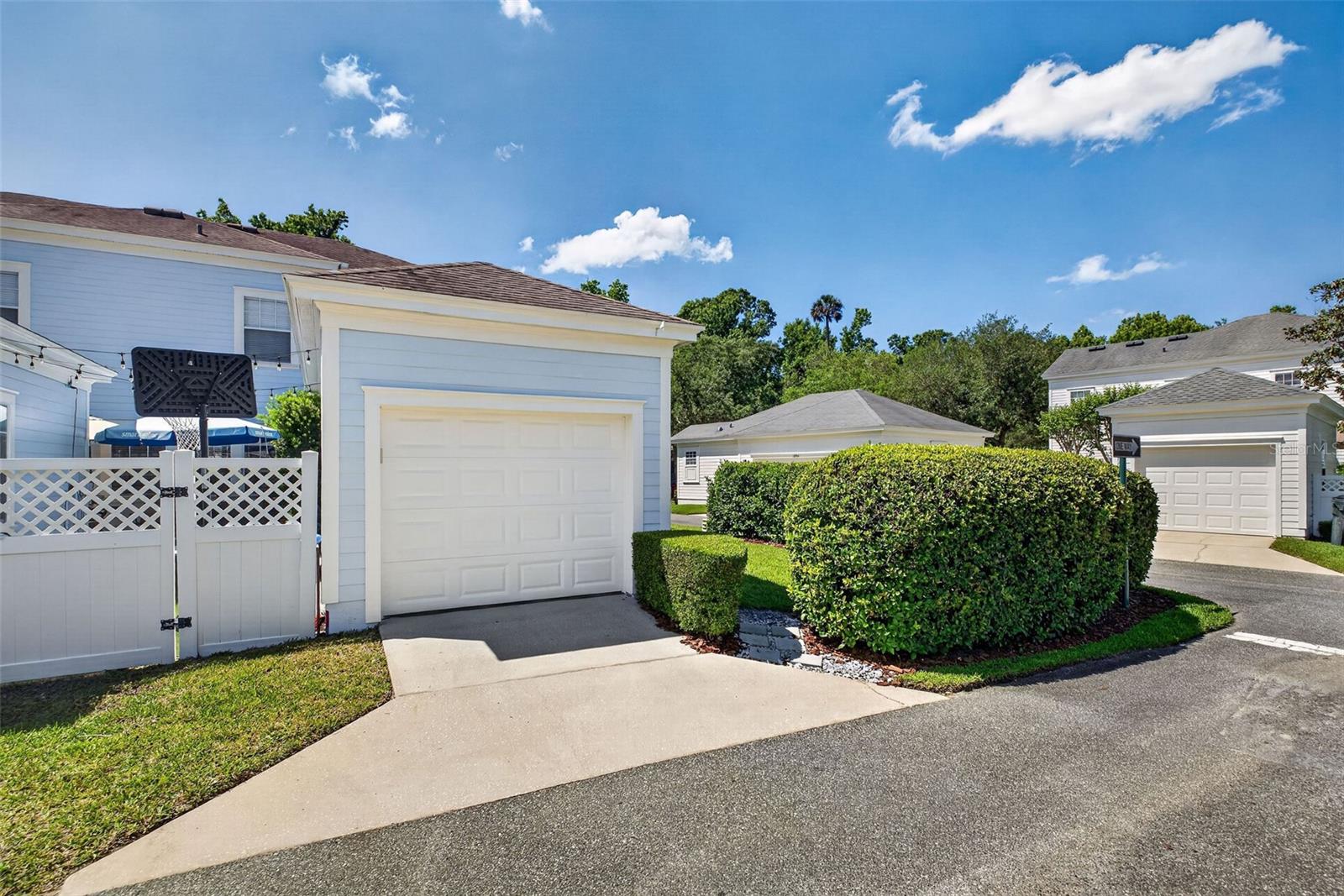 CELEBRATION ROSEVILLE CORNER - Residential