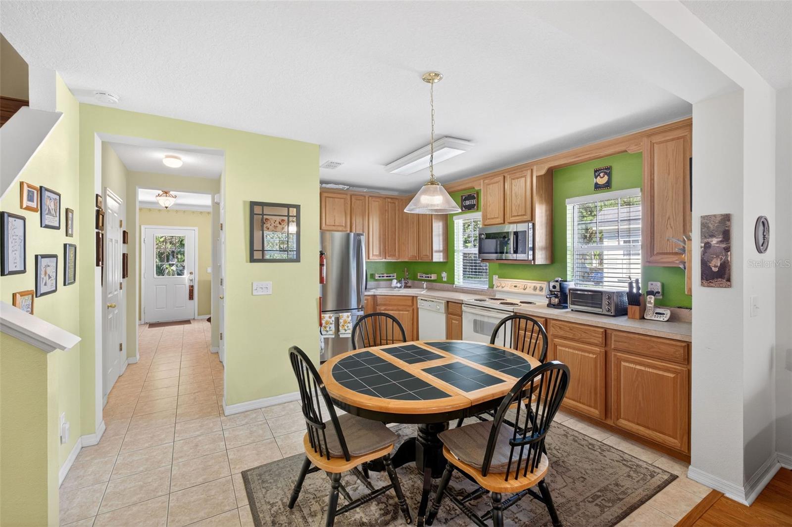 CELEBRATION ROSEVILLE CORNER - Residential