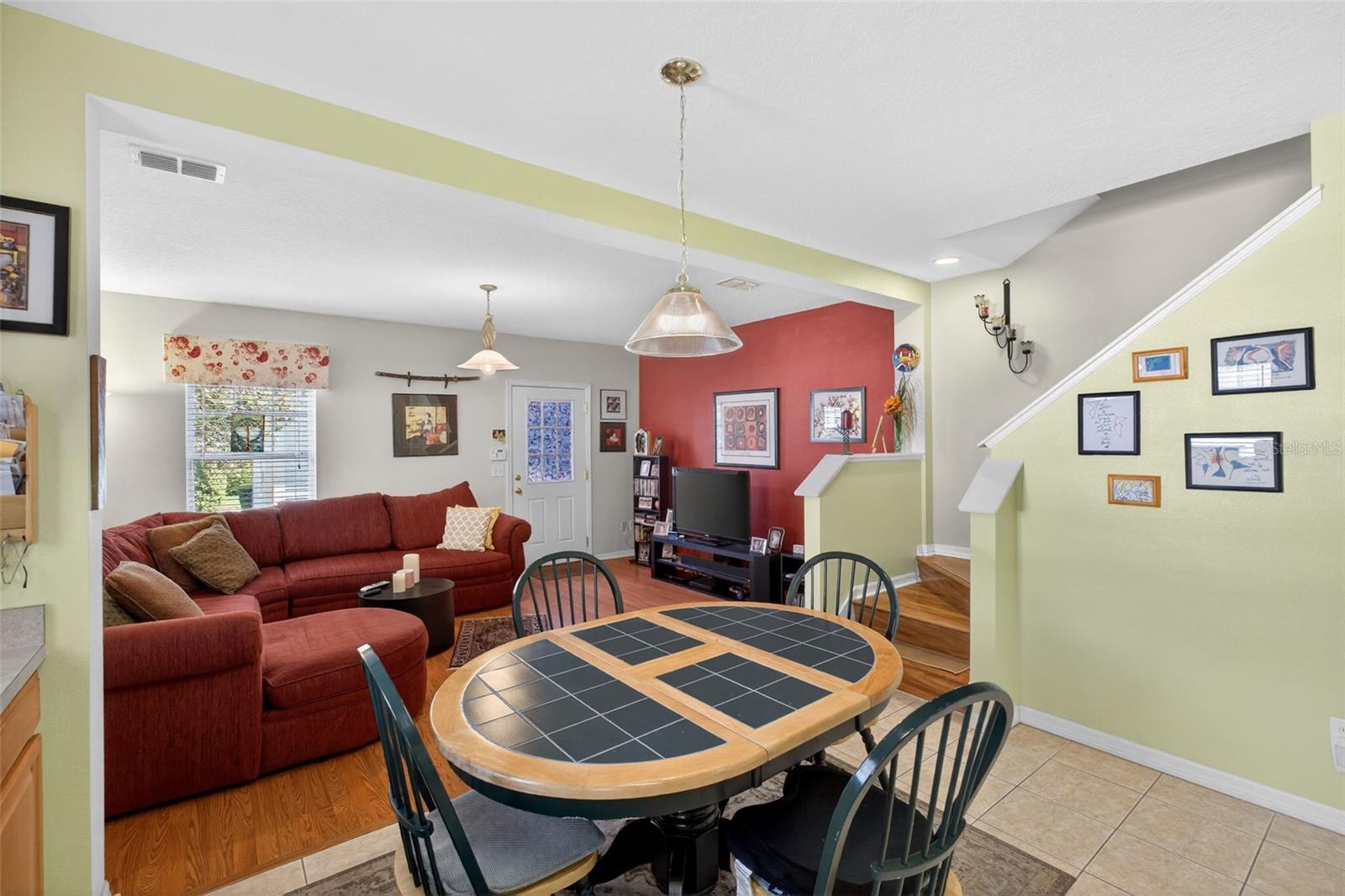 CELEBRATION ROSEVILLE CORNER - Residential