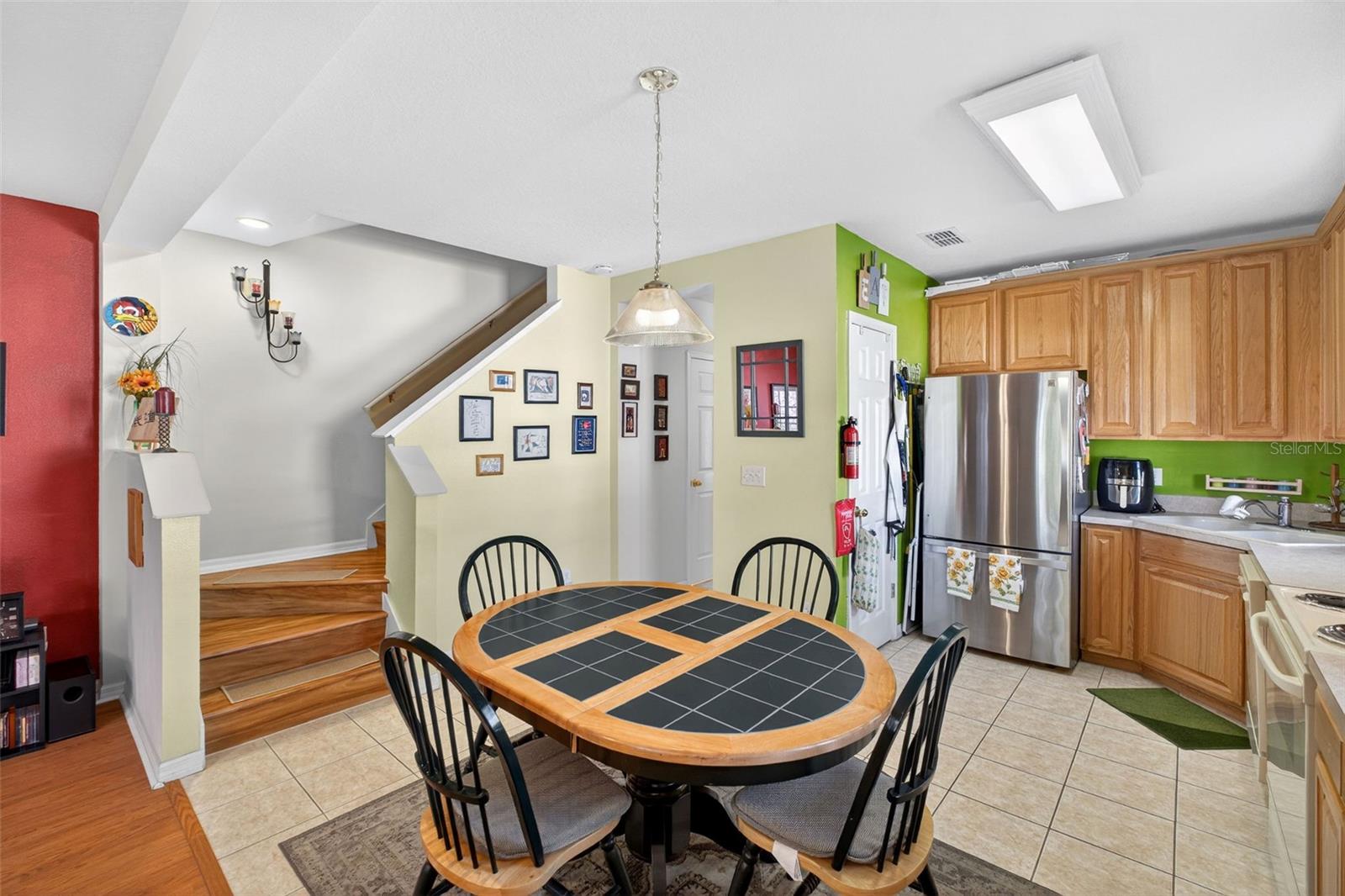 CELEBRATION ROSEVILLE CORNER - Residential