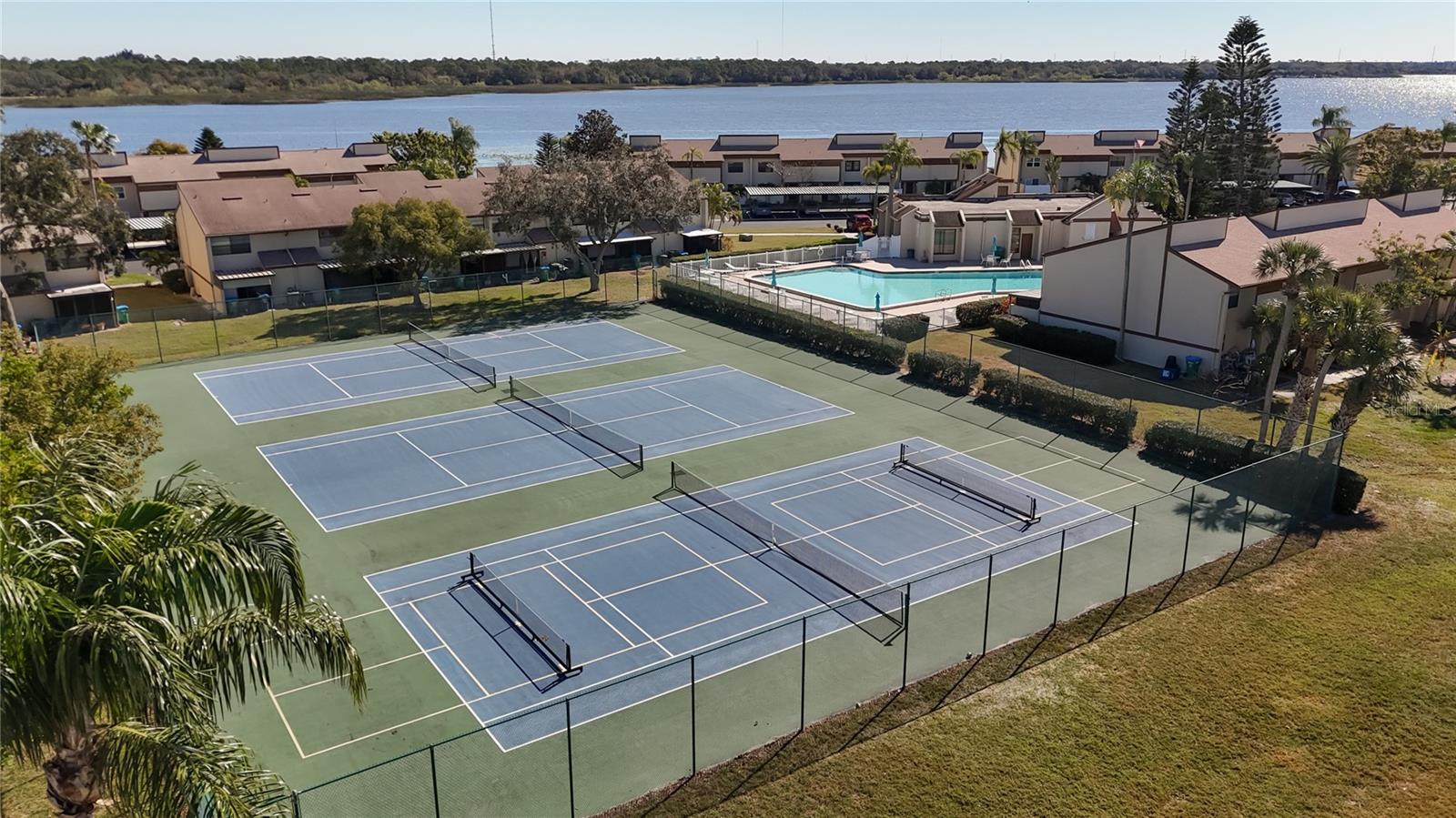 TOWNHOMES OF LAKE SEMINOLE - Residential