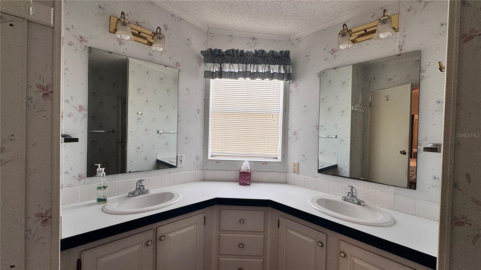SWEETWATER GOLF & TENNIS CLUB - Residential