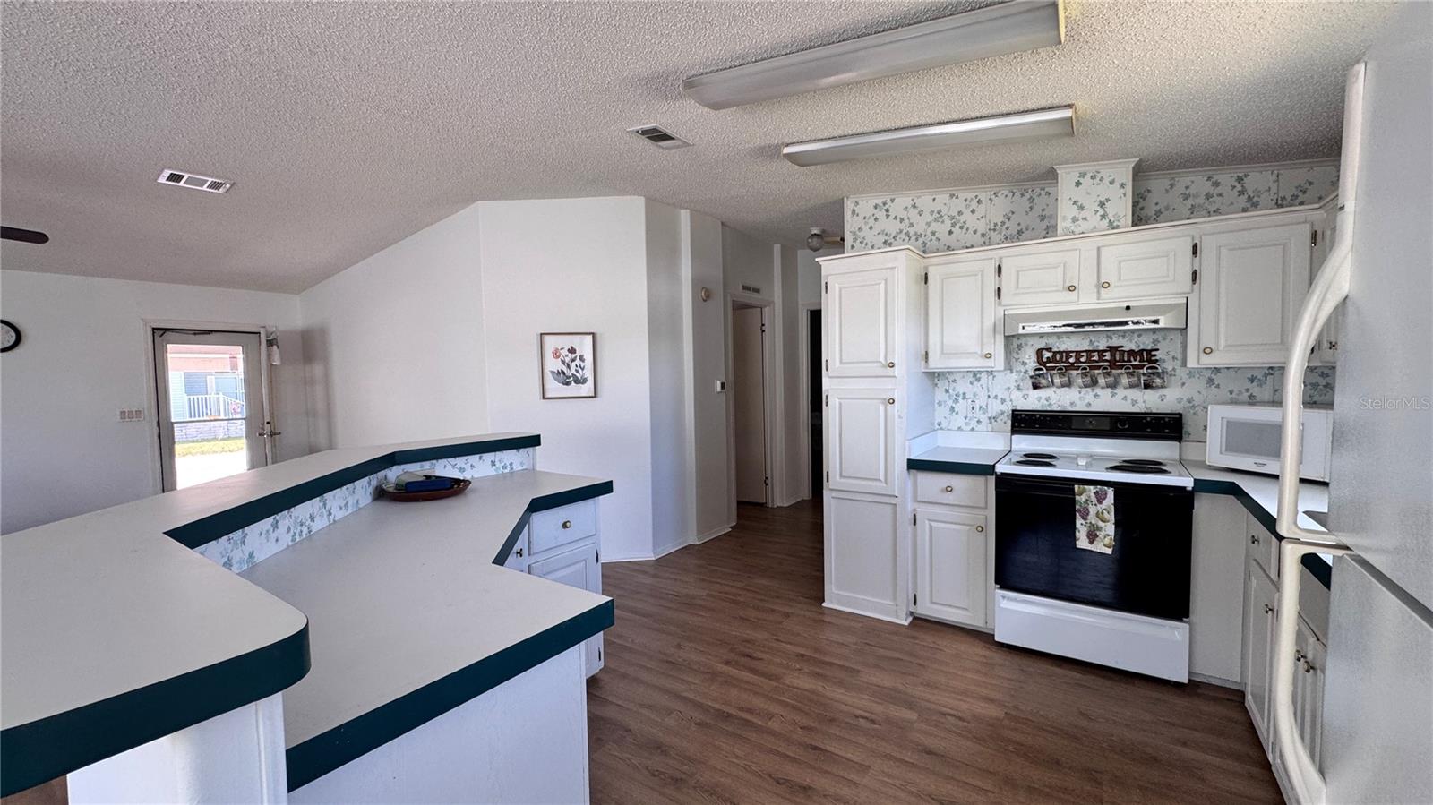 SWEETWATER GOLF & TENNIS CLUB - Residential