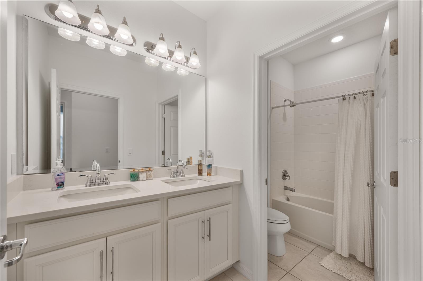 HICKORY GROVE PH 1 - Residential