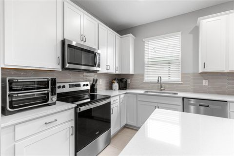 Tiny photo for 8776 SW 58th Street Road, Ocala, FL 34481 (MLS # OM726221)