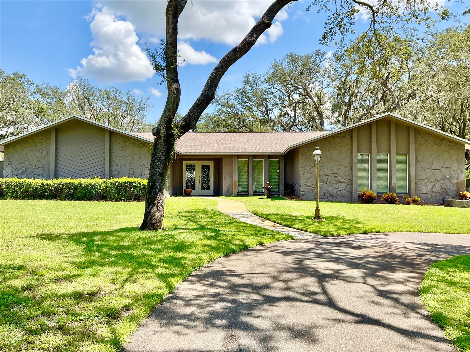 3031 CEDAR TRACE