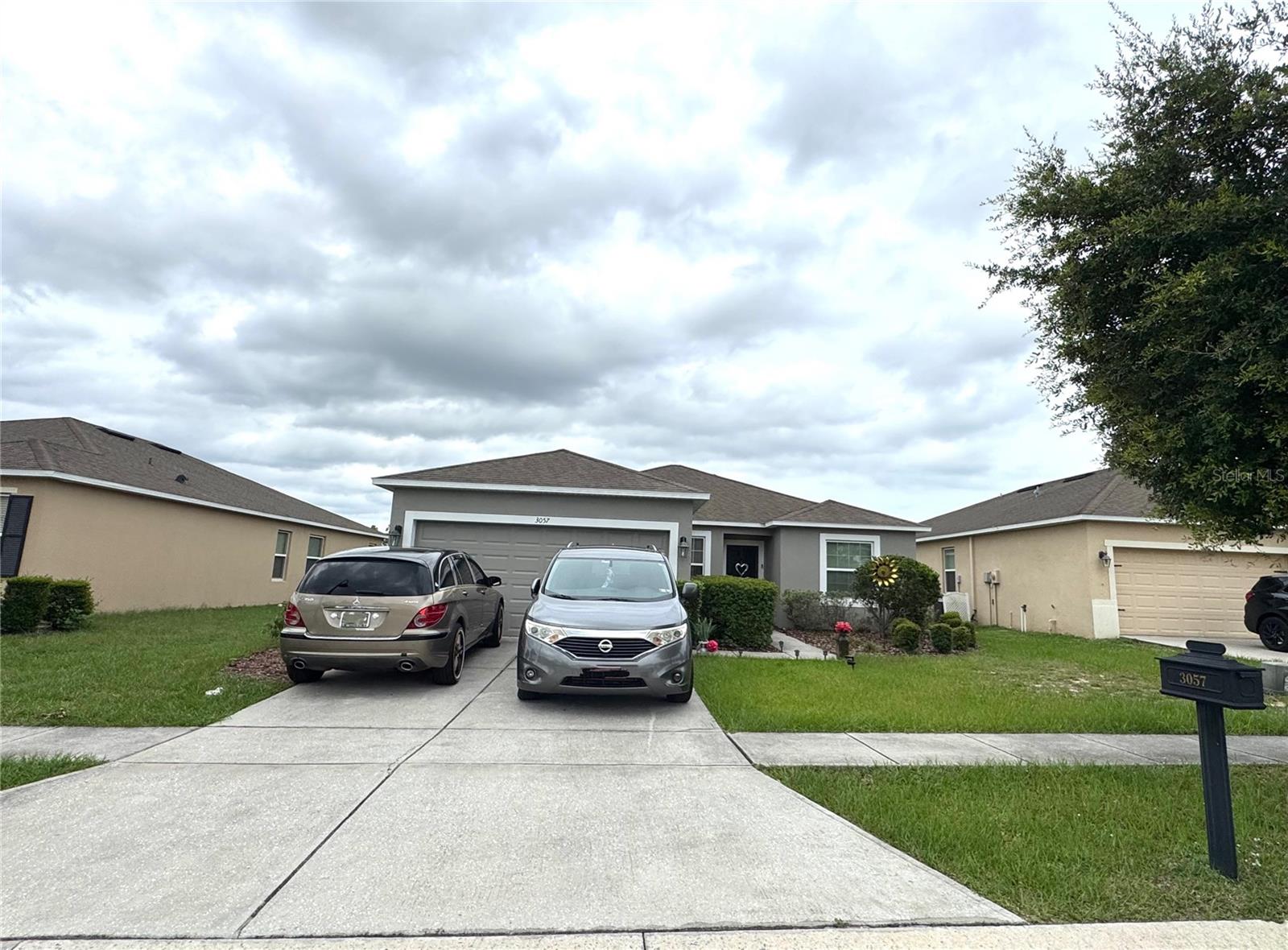 NO CDD. LOW HOA. Dream home in Haines City. Great location. 3 bedroom,1 office/den, 2 bathroom, 2 car garage. No rear neighbor house. Sizable back yard with great privacy. Open floor plan, kitchen with stainless steel appliances and dining nook. Master bedroom featured a large walk-in closet, dual sinks, shower. The office/den can also be used/converted as 4th bedroom. Conveniently closed to Publix, Walmart, shoppings, restaurants all around. Short drive to US27, 17, I4, easy to Disney world, Universal, Tampa, downtown of Orlando. Schedule a showing today.
