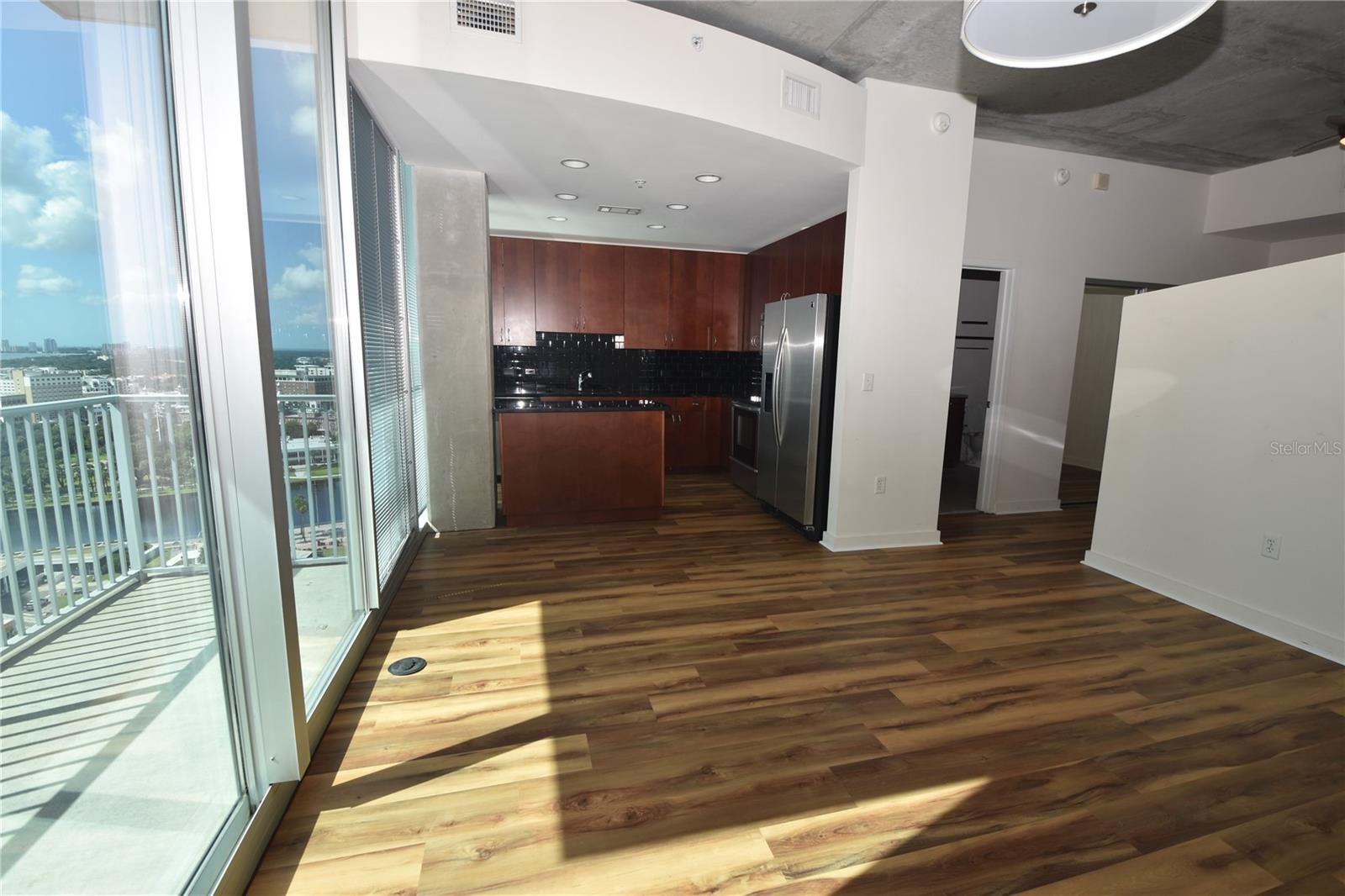 777 N ASHLEY DRIVE 1806