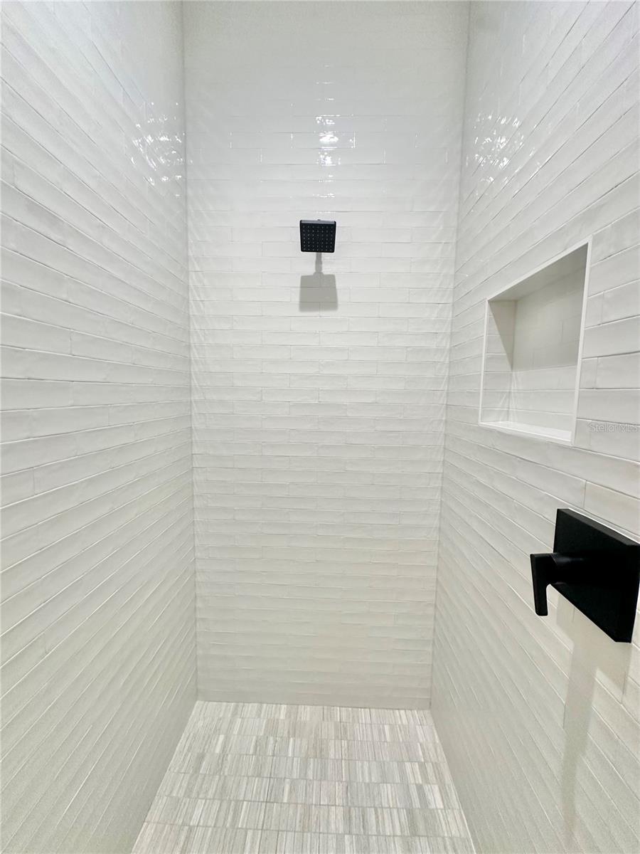 NEAR BAY SUB - Residential