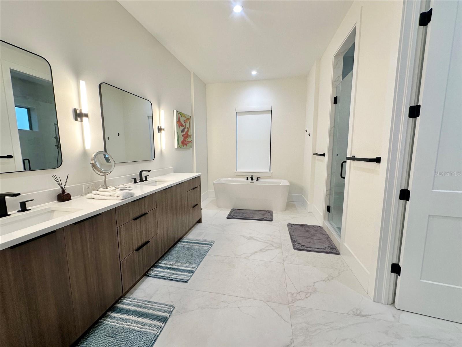 NEAR BAY SUB - Residential