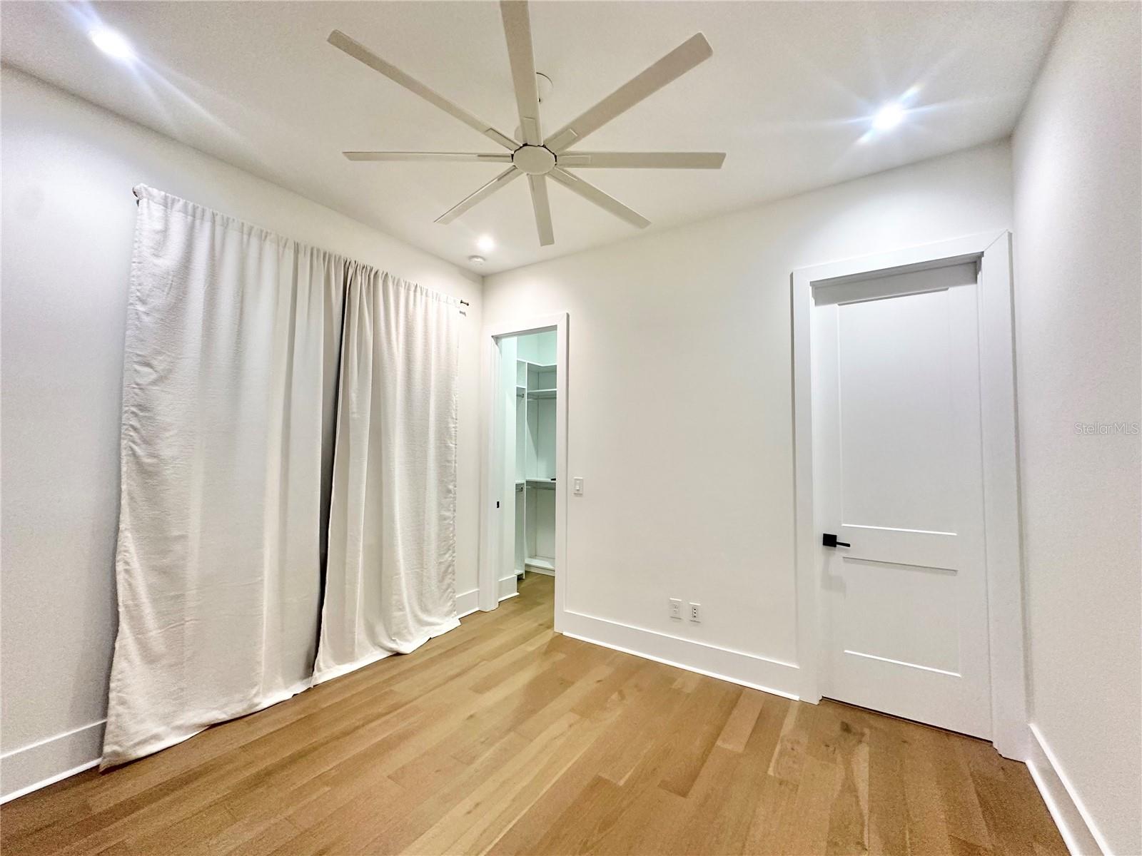 NEAR BAY SUB - Residential