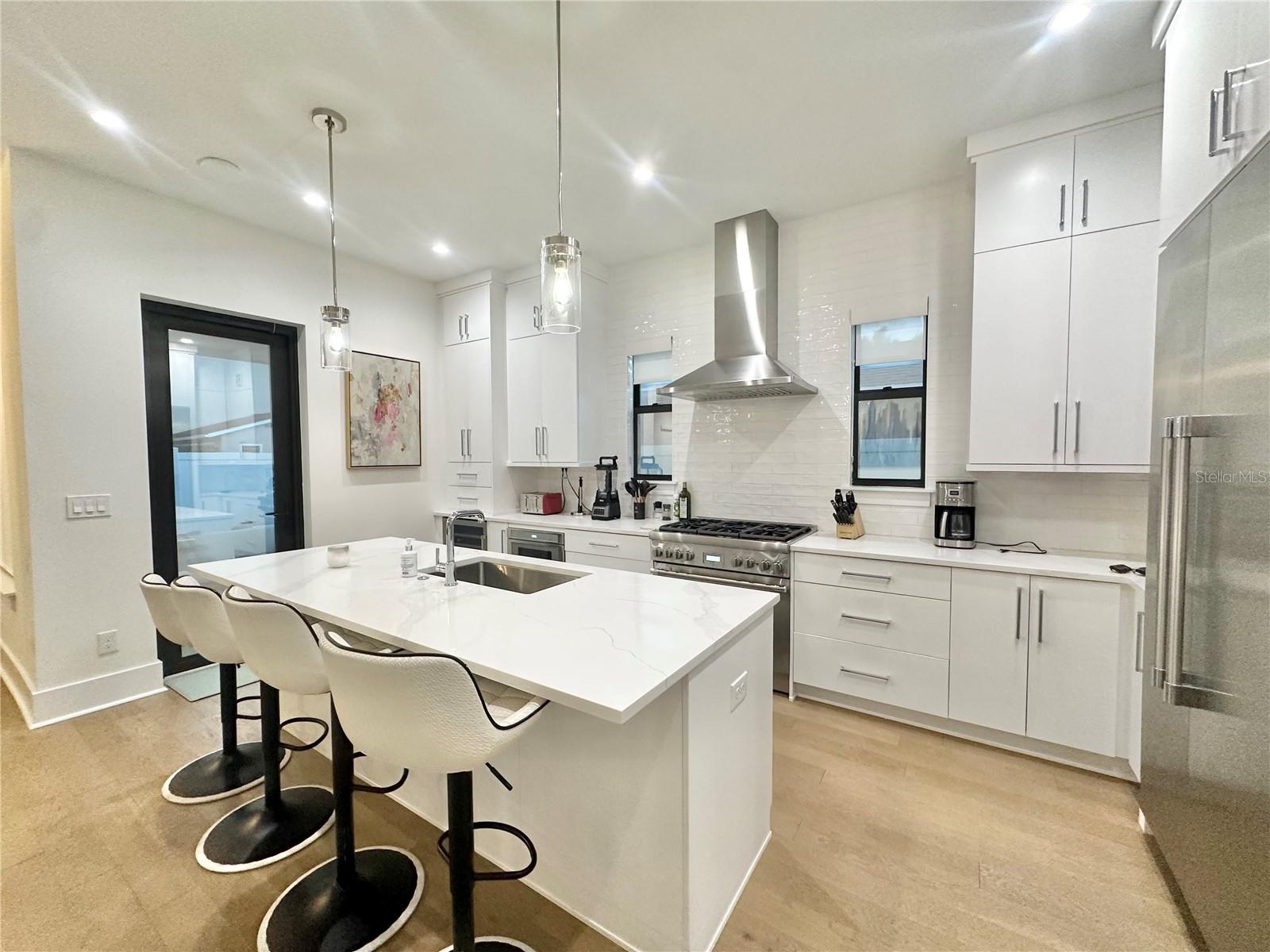 NEAR BAY SUB - Residential