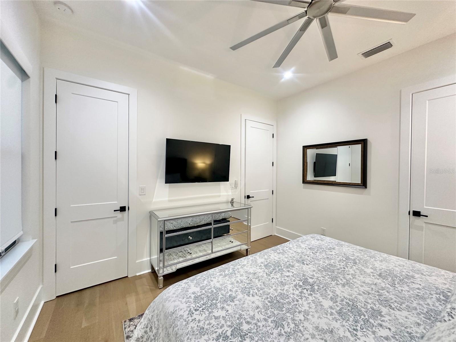 NEAR BAY SUB - Residential