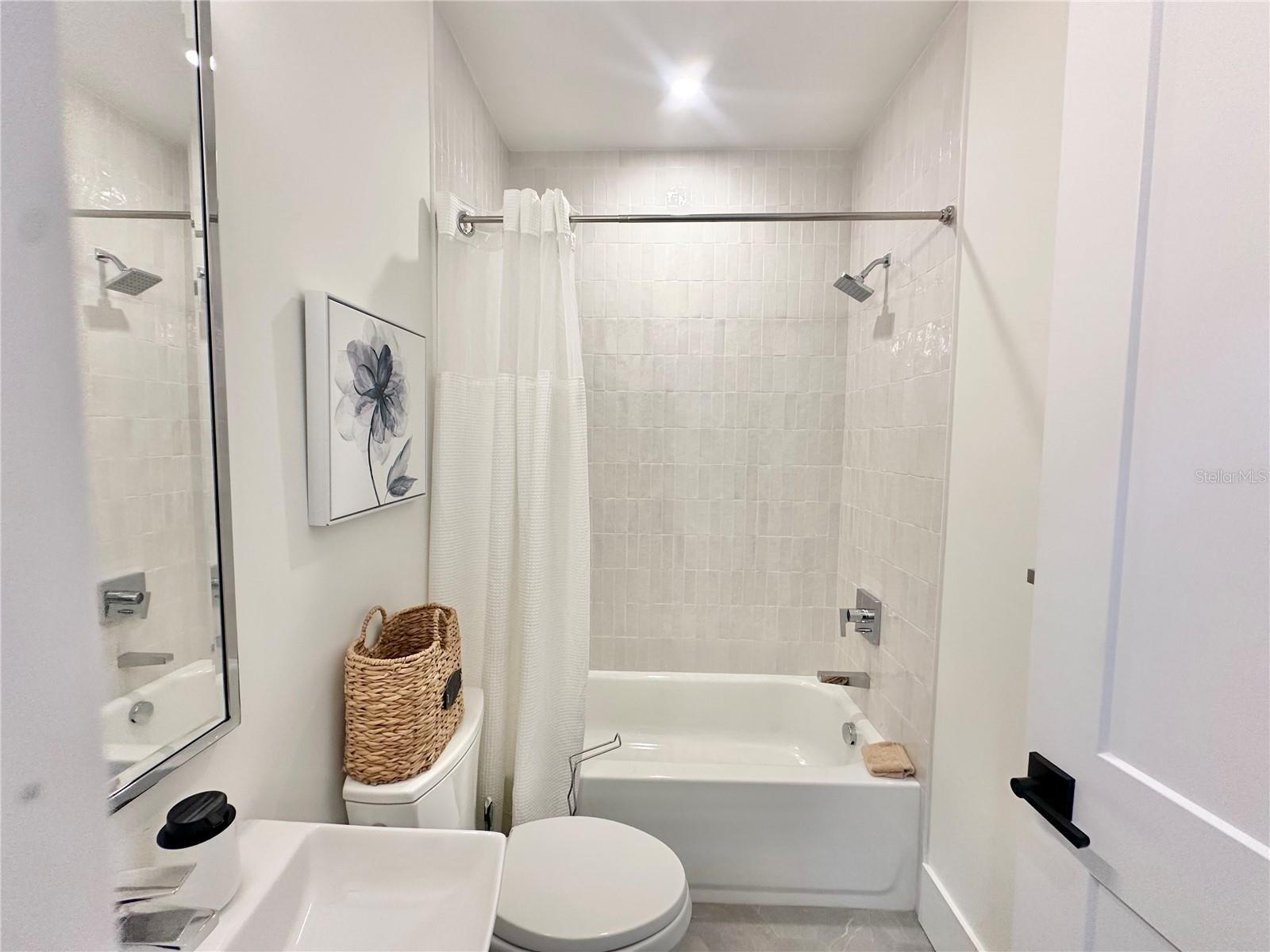 NEAR BAY SUB - Residential