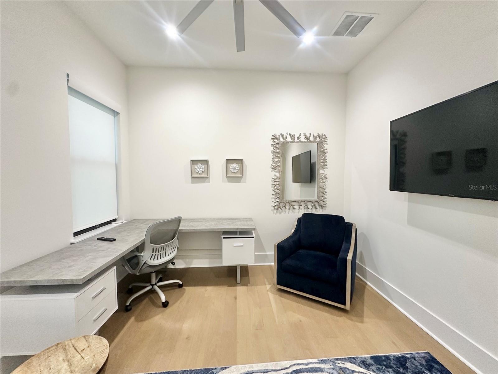 NEAR BAY SUB - Residential