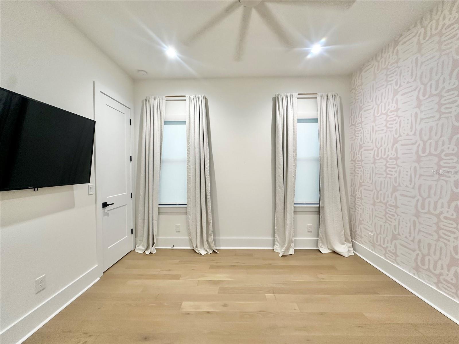 NEAR BAY SUB - Residential