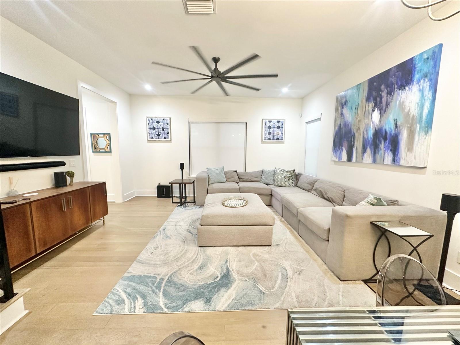 NEAR BAY SUB - Residential