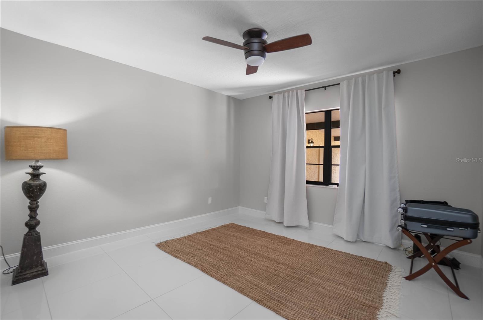 CRYSTAL ISLE UNREC - Residential