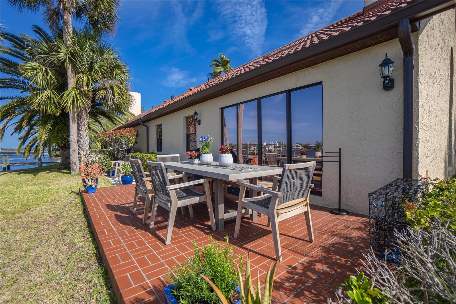 CRYSTAL ISLE UNREC - Residential