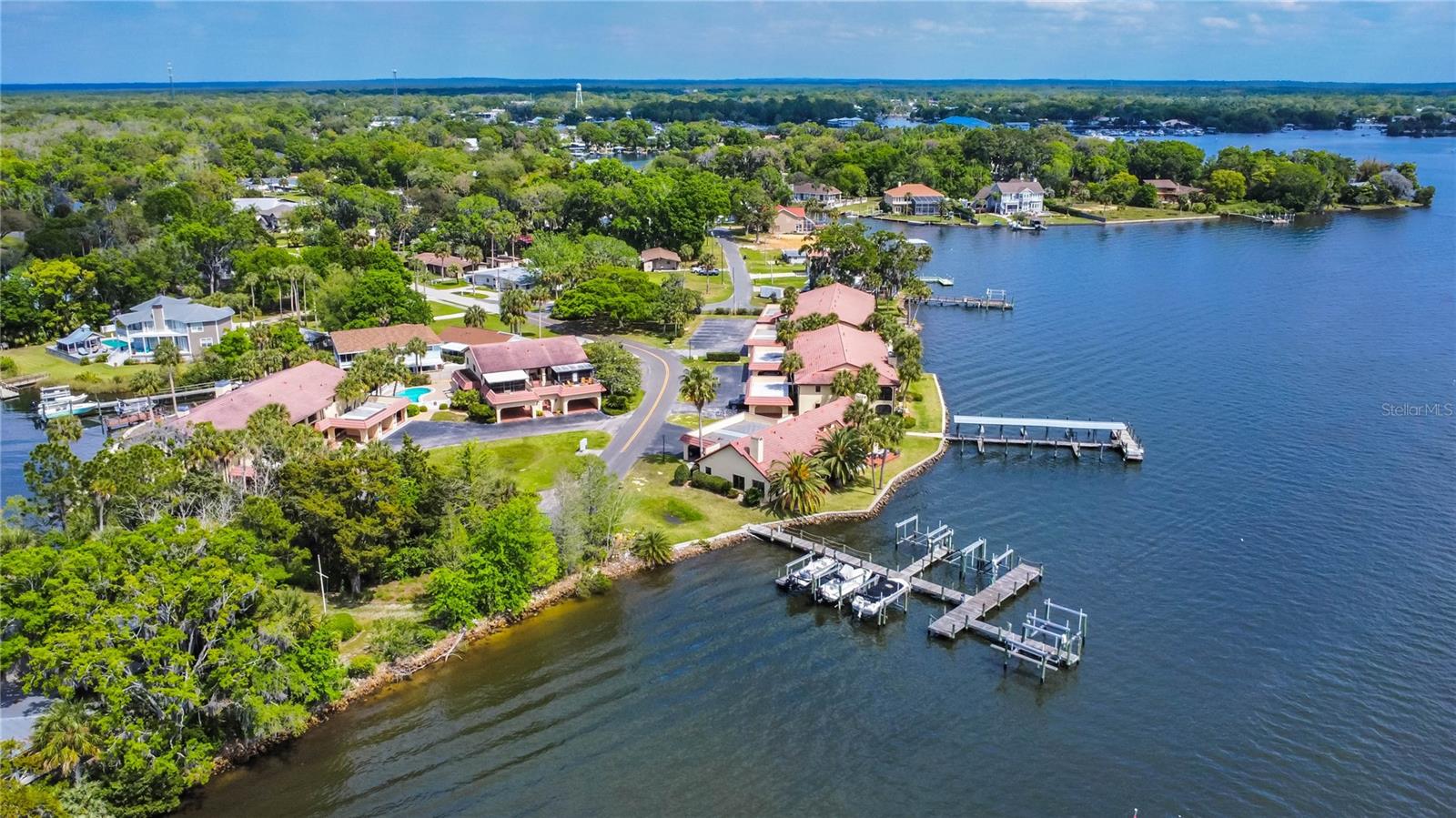 CRYSTAL ISLE UNREC - Residential