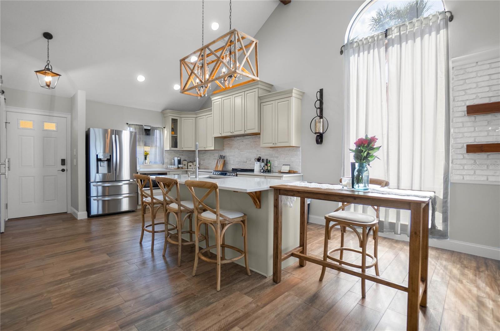 CRYSTAL ISLE UNREC - Residential